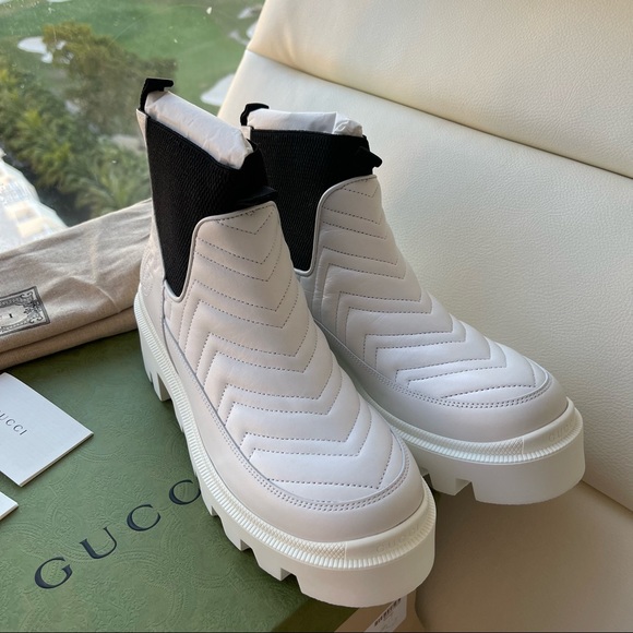 NEW Gucci Women's White & Black Matelassé Chelsea Boot 643958 DH7D0 G 38 US 8 - Picture 5 of 11